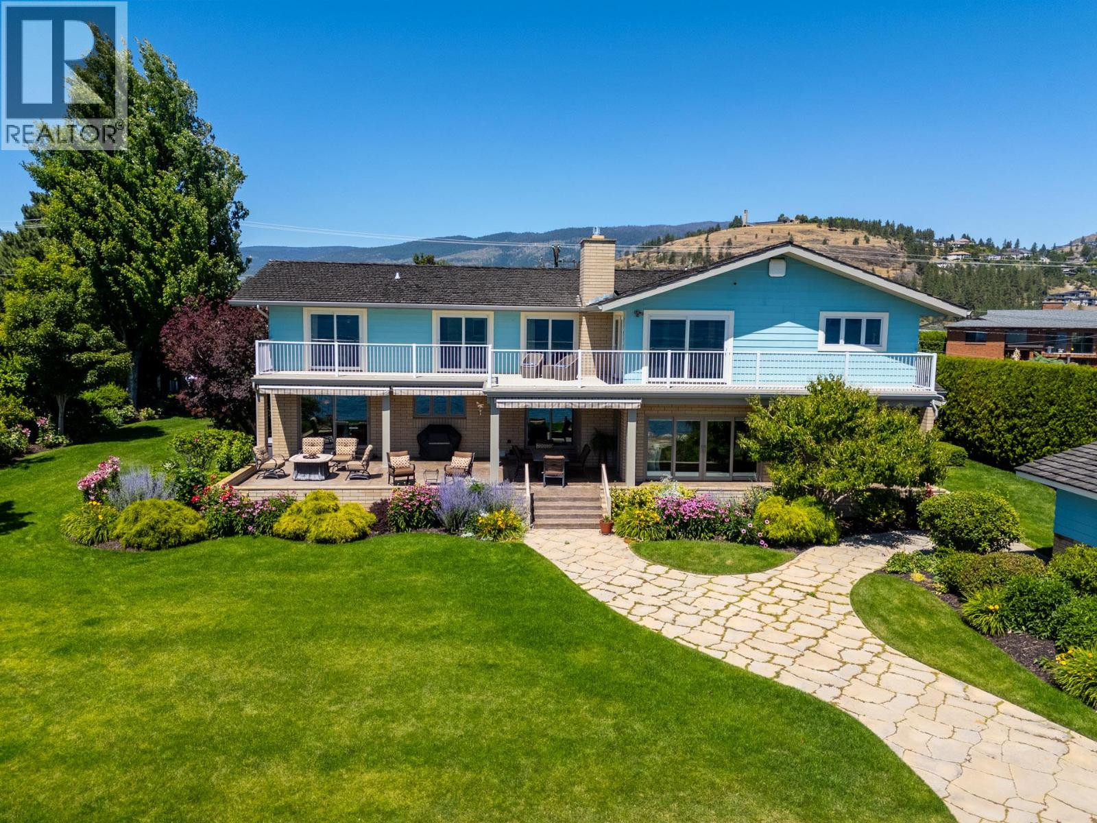  1601 Pritchard Drive, West Kelowna