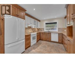 4pc Ensuite bath - 418 Panorama Crescent, Okanagan Falls, BC V0H1R5 Photo 6