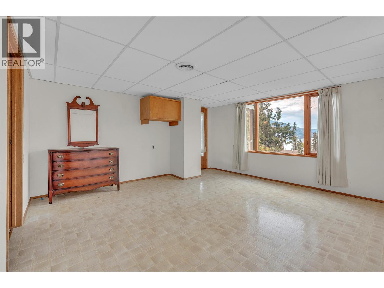 418 Panorama Crescent - 47