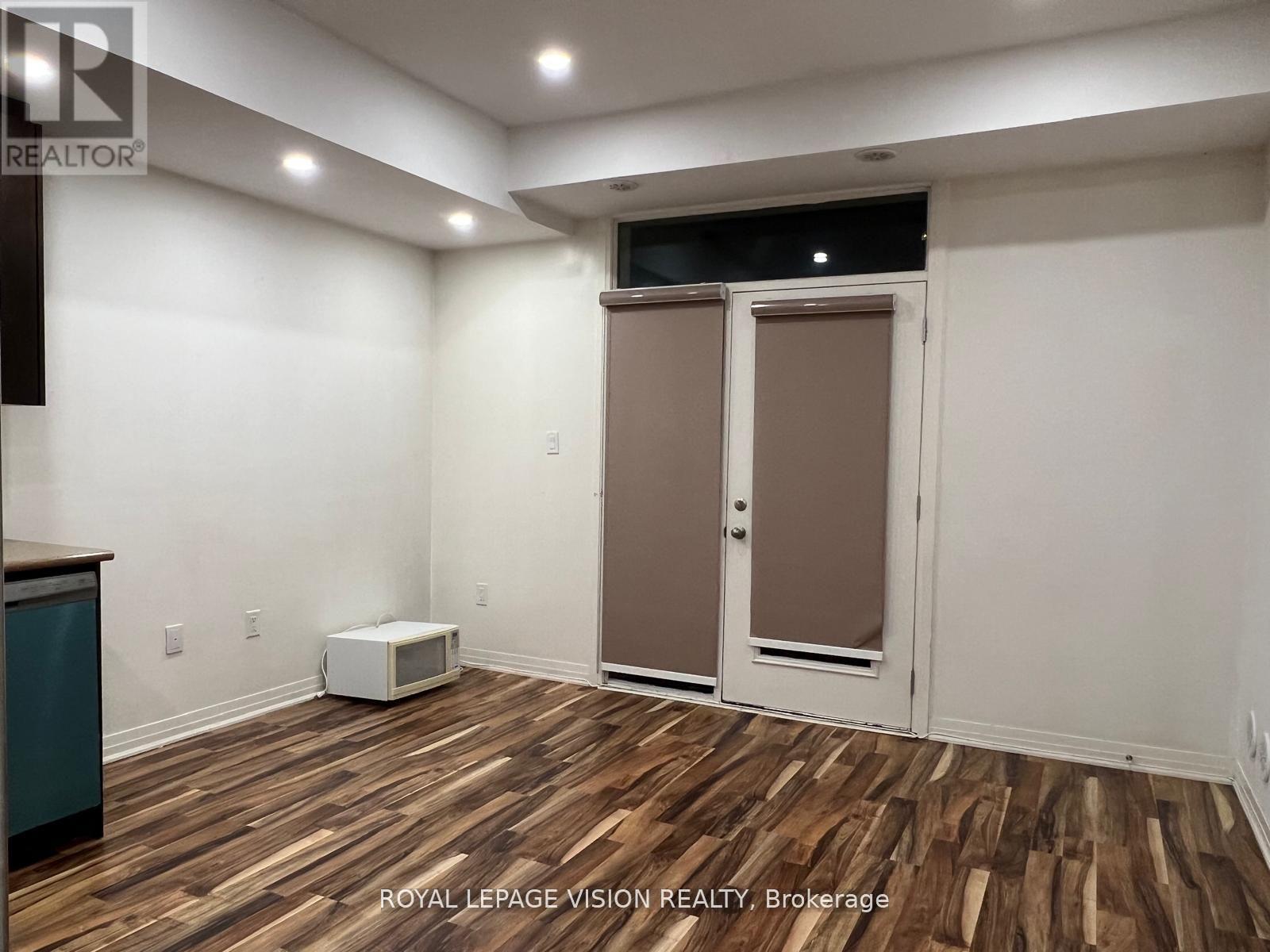 #29 1363 NEILSON ROAD - 21