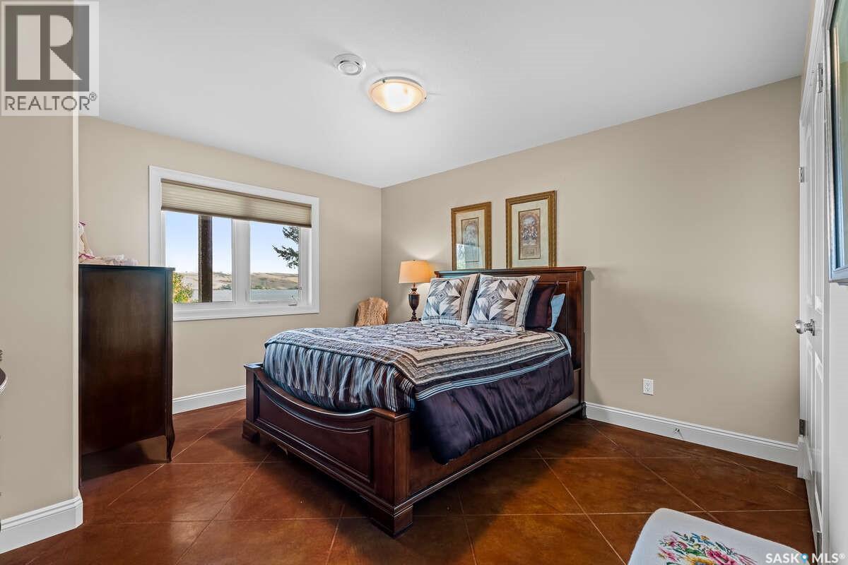 914 Tatanka DRIVE - 40