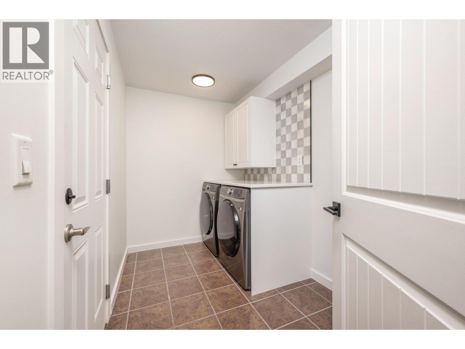 991 Mt Begbie Drive - 5