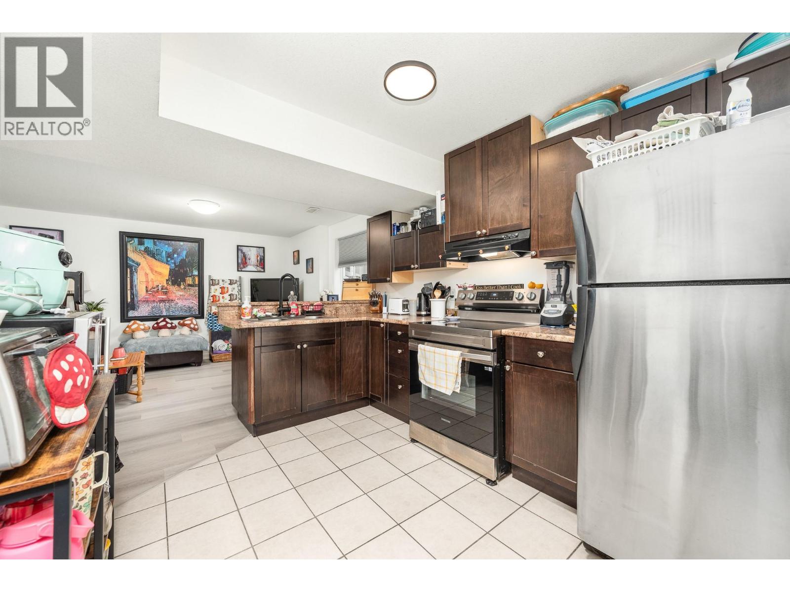 991 Mt Begbie Drive - 28