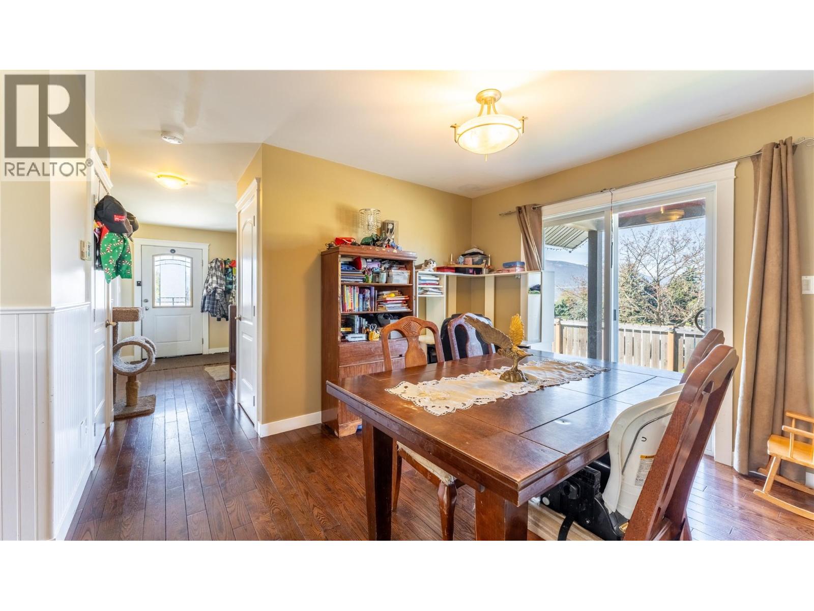 902 Murdoch Street - 11