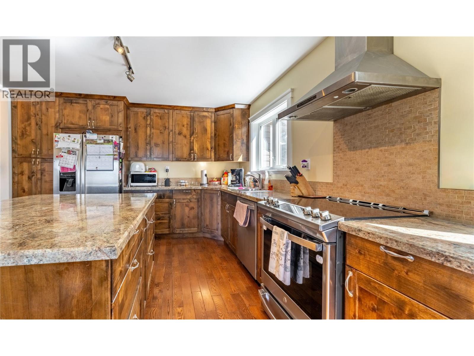 902 Murdoch Street - 7