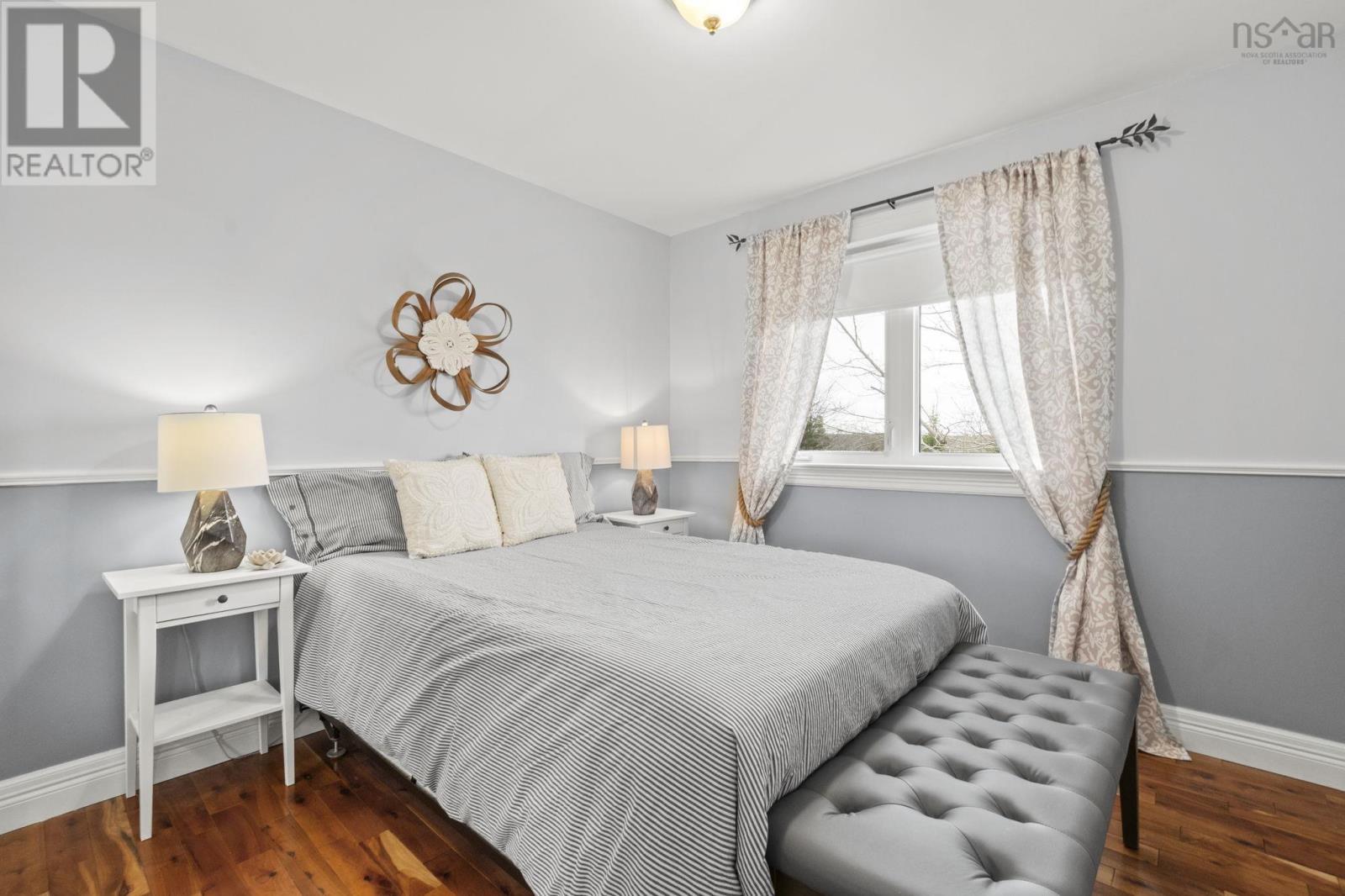 Property 18 of 51 of 122 Bayview Drive