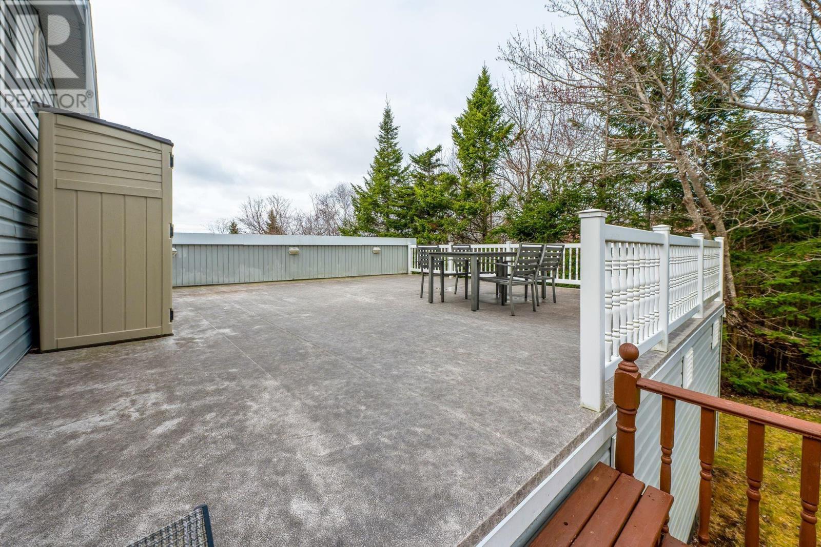 Property 43 of 51 of 122 Bayview Drive