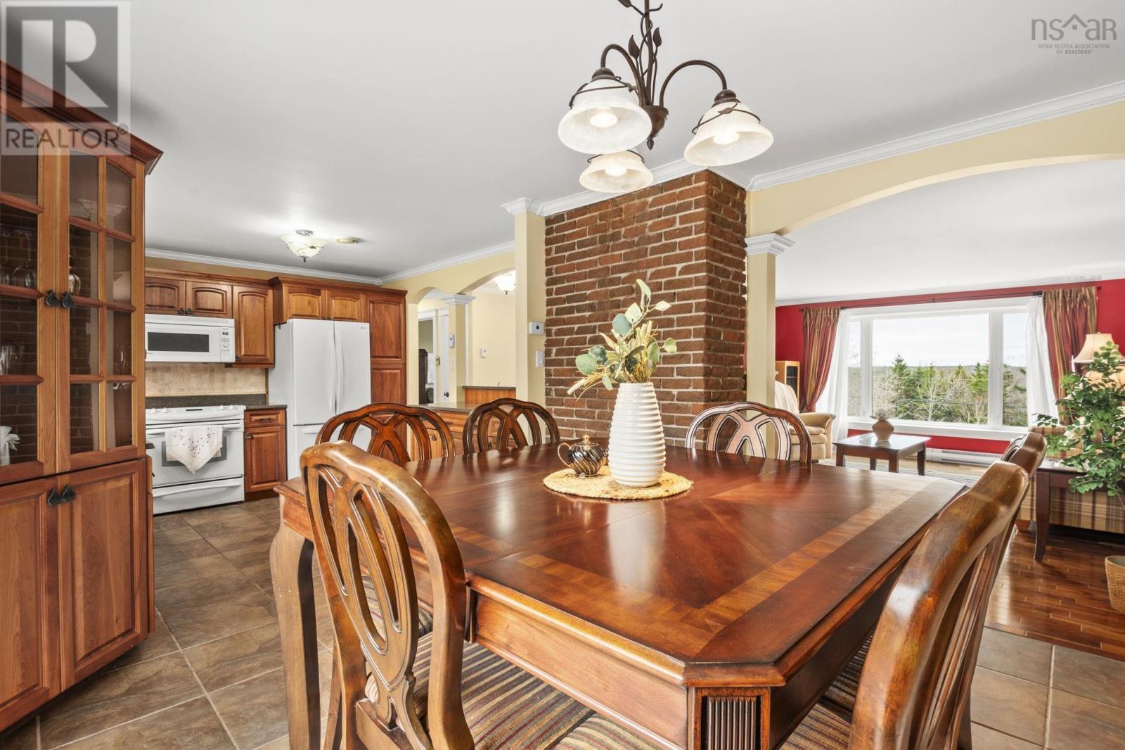 Property 9 of 51 of 122 Bayview Drive