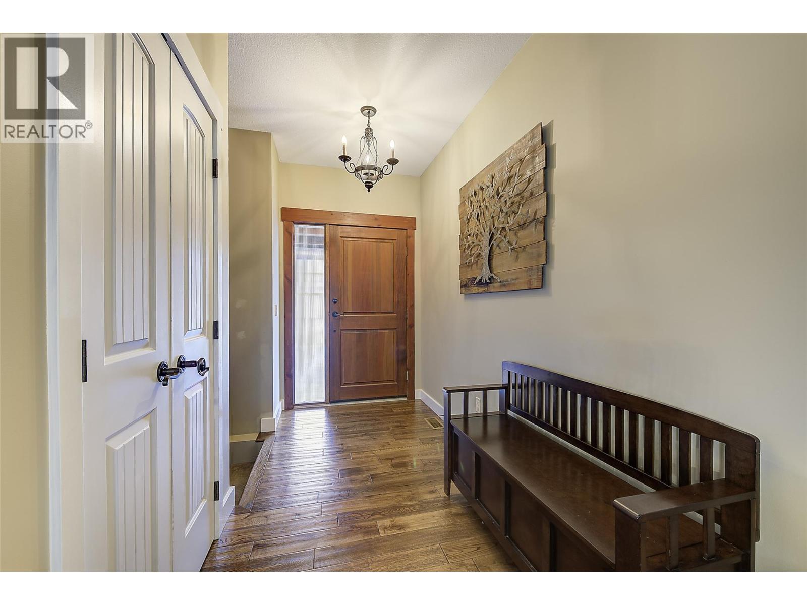  12633 Driftwood Court, Lake Country