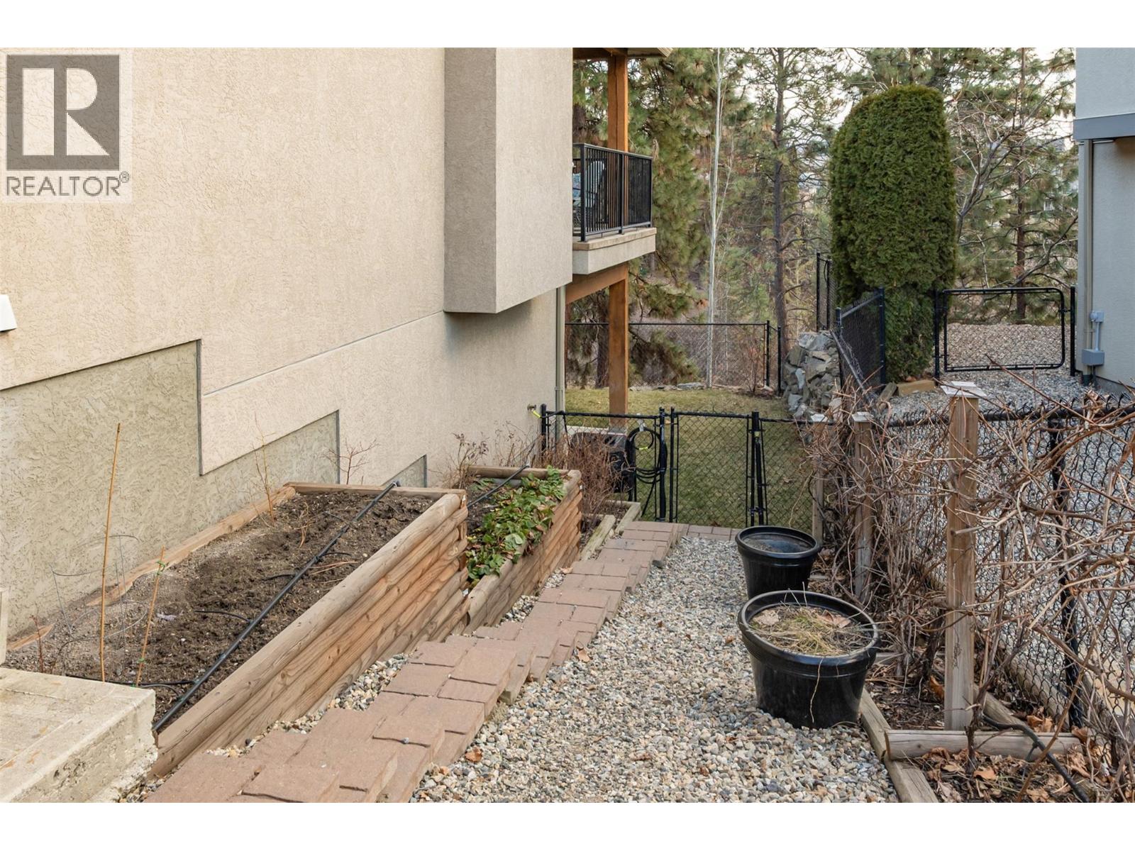  12633 Driftwood Court, Lake Country