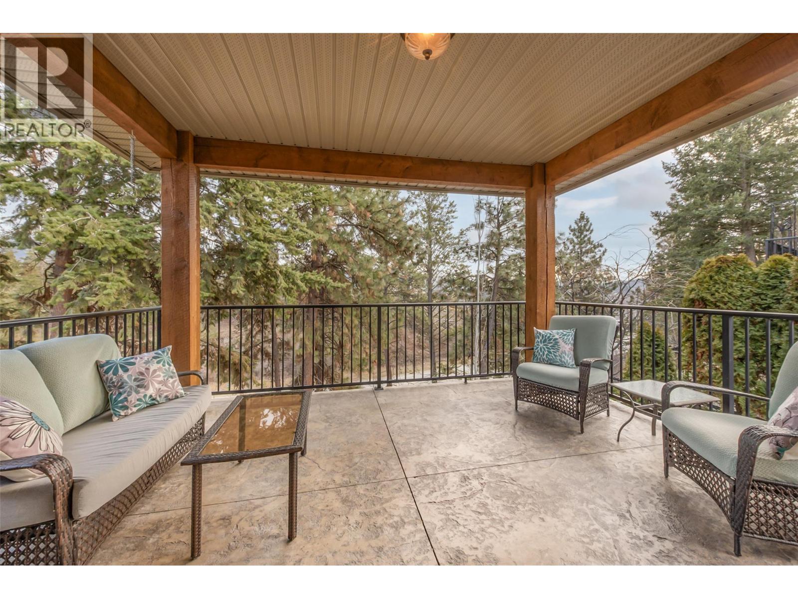  12633 Driftwood Court, Lake Country