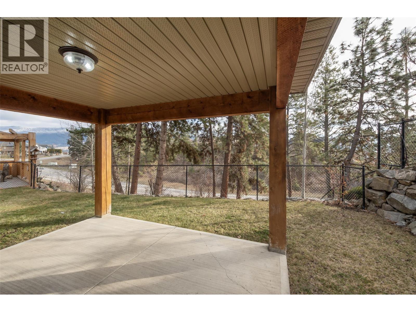  12633 Driftwood Court, Lake Country