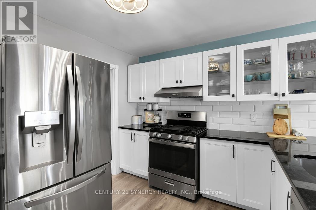 25 WATERTON CRESCENT - 15