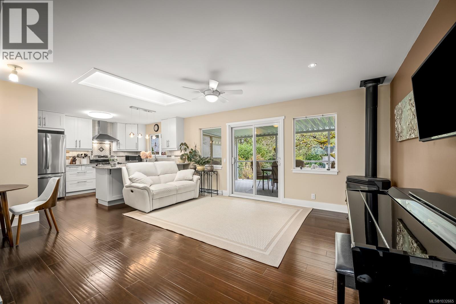 787 Stewart Ave - 14