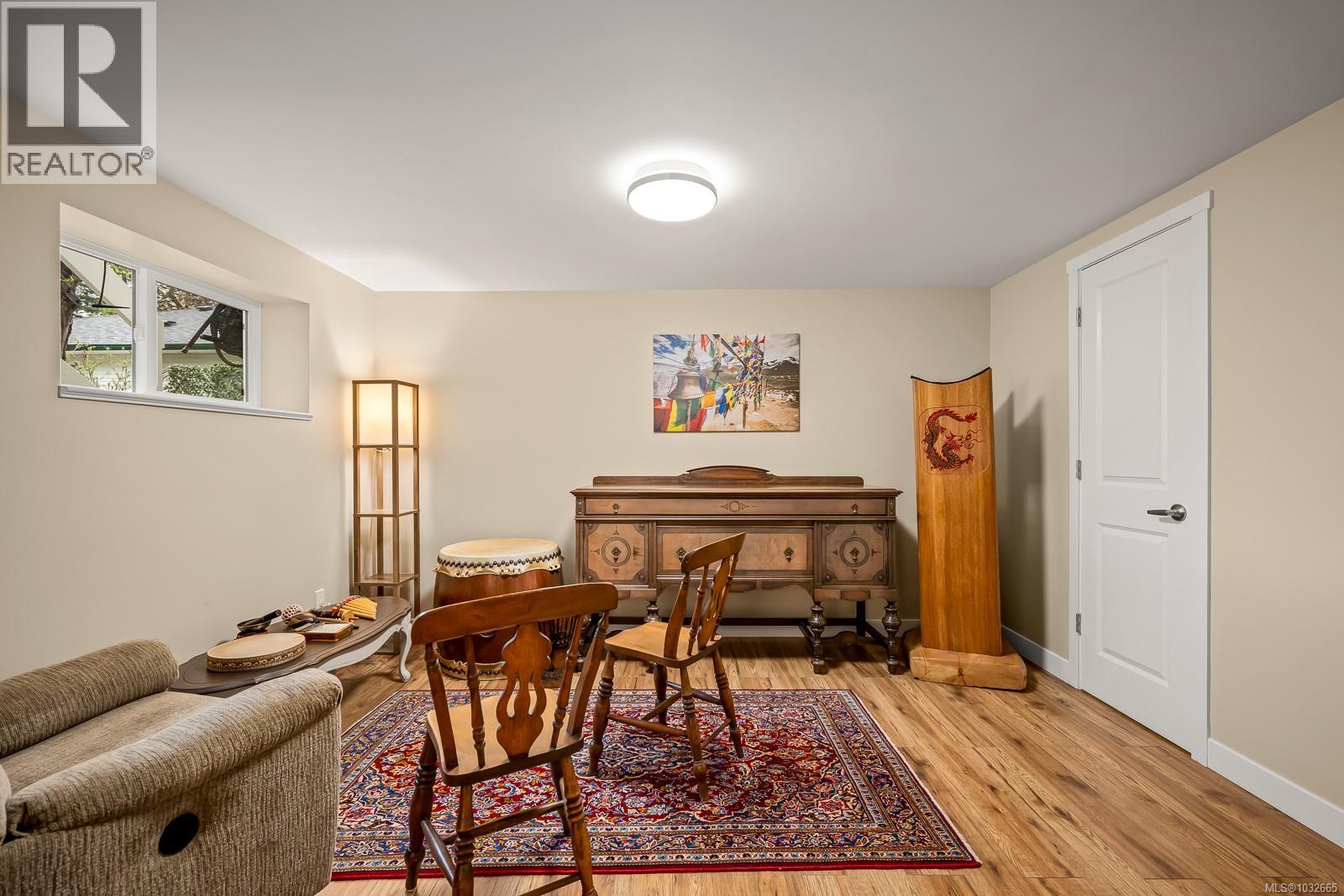 787 Stewart Ave - 30