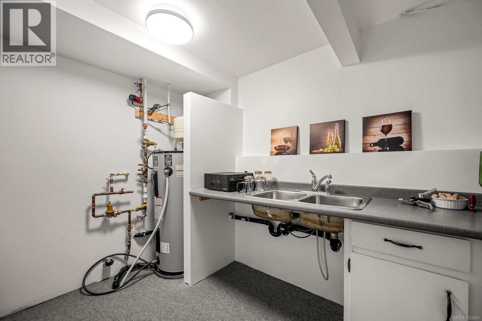 787 Stewart Ave - 34