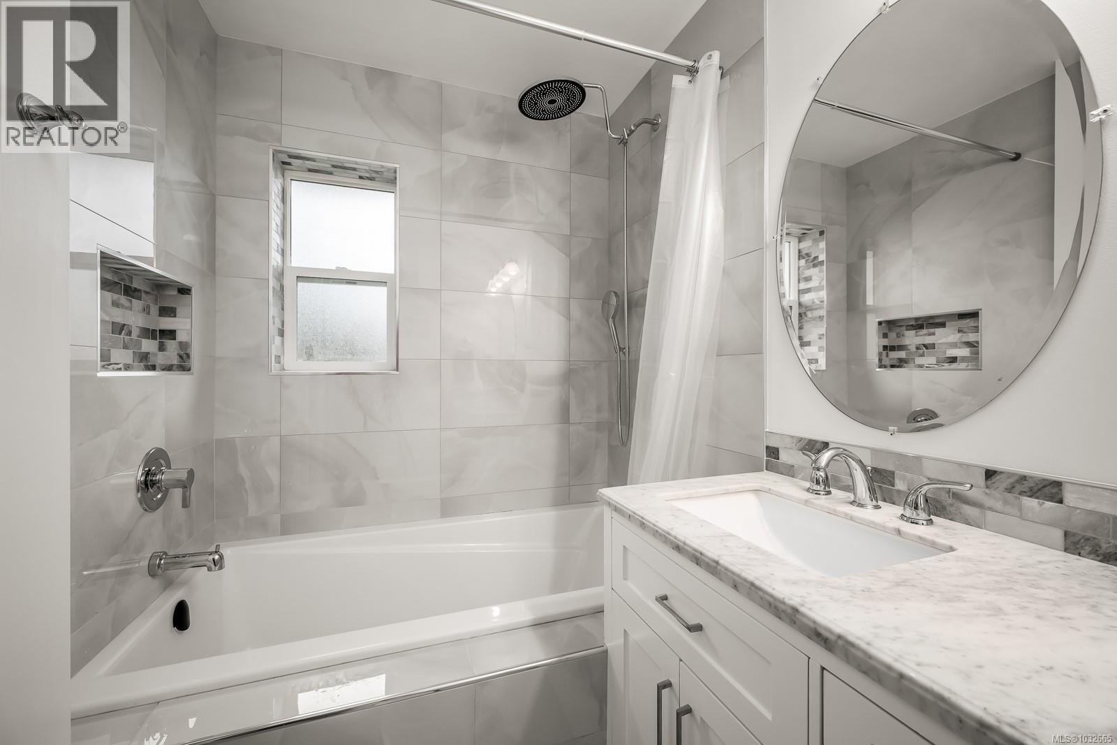 787 Stewart Ave - 23