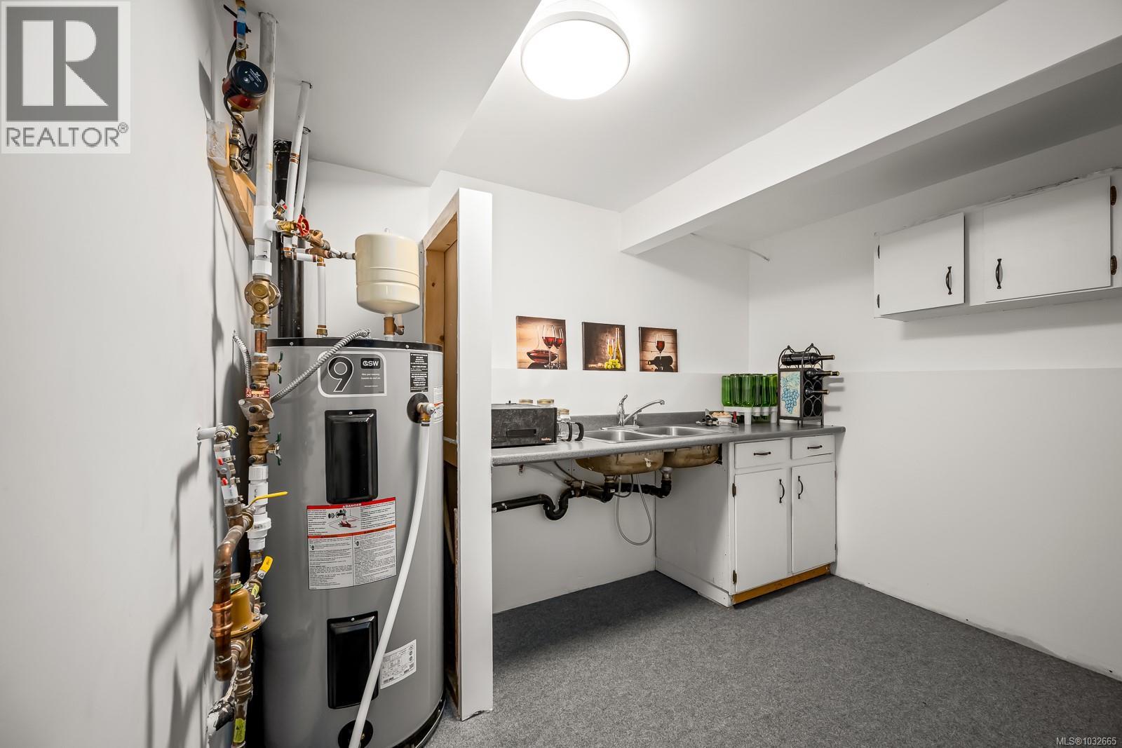 787 Stewart Ave - 35