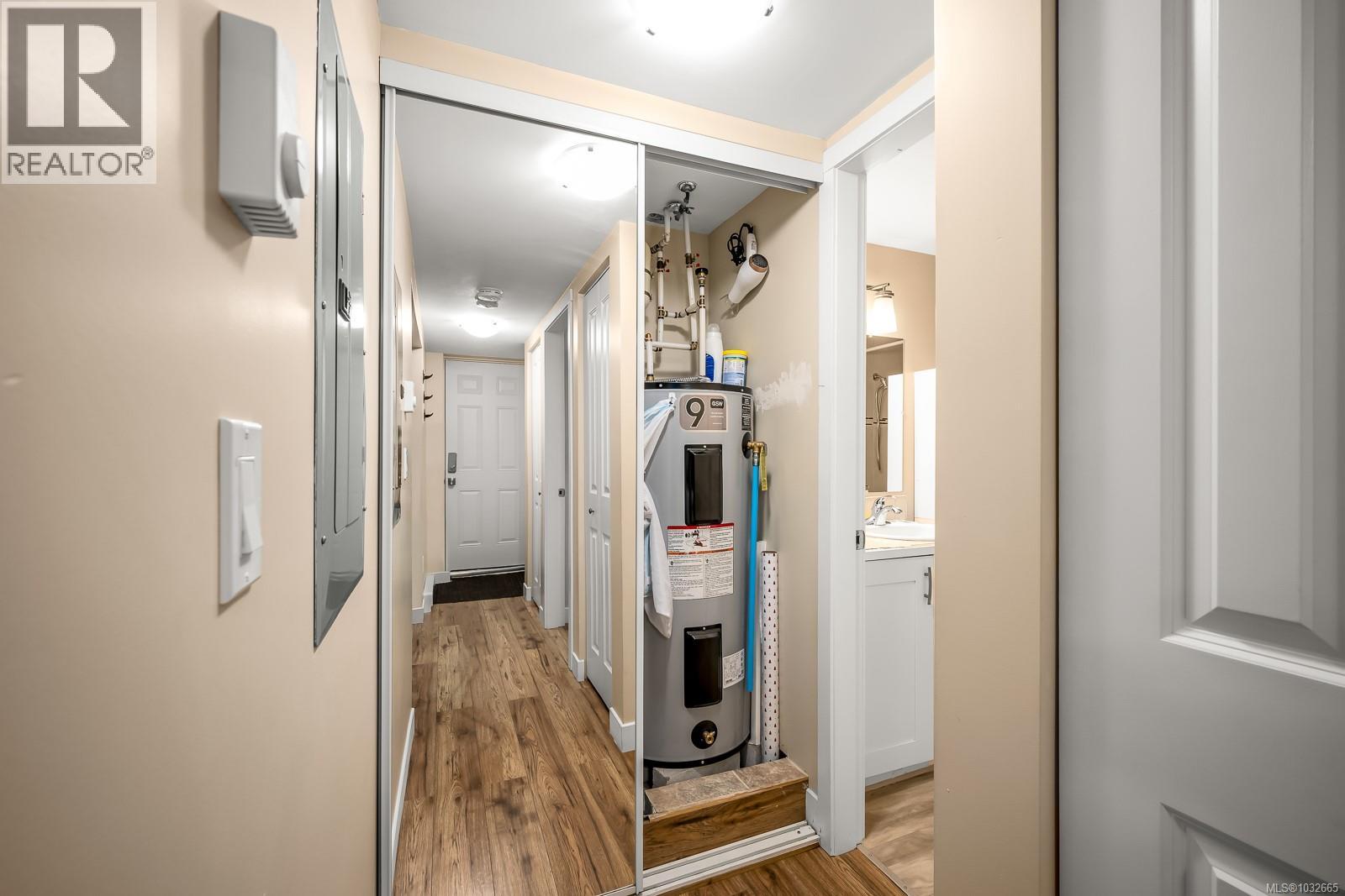 787 Stewart Ave - 49