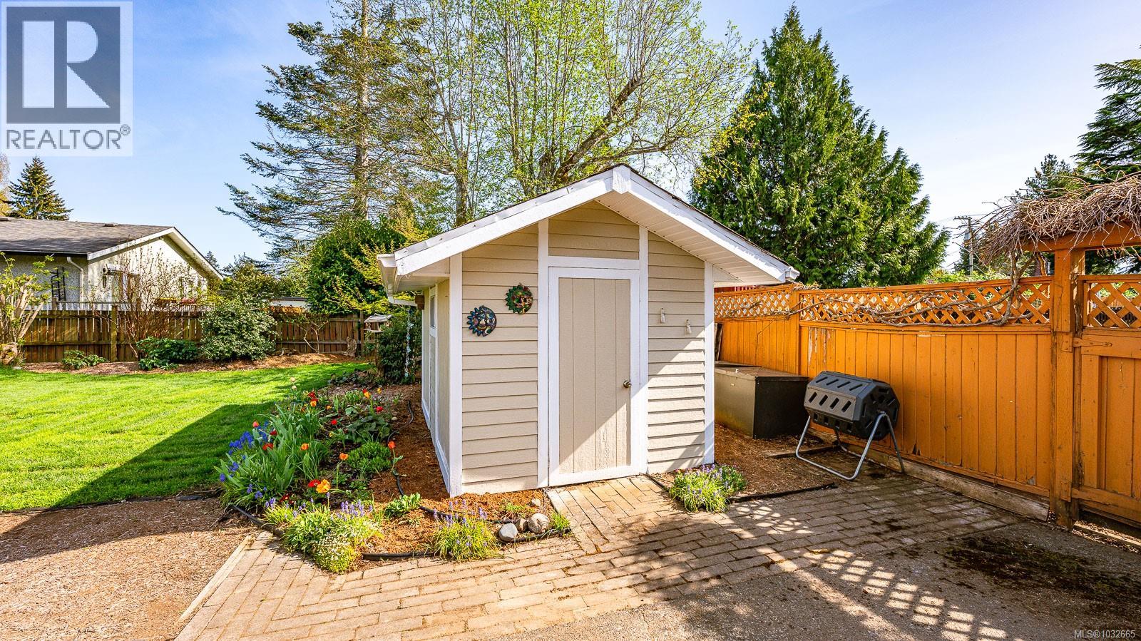 787 Stewart Ave - 58