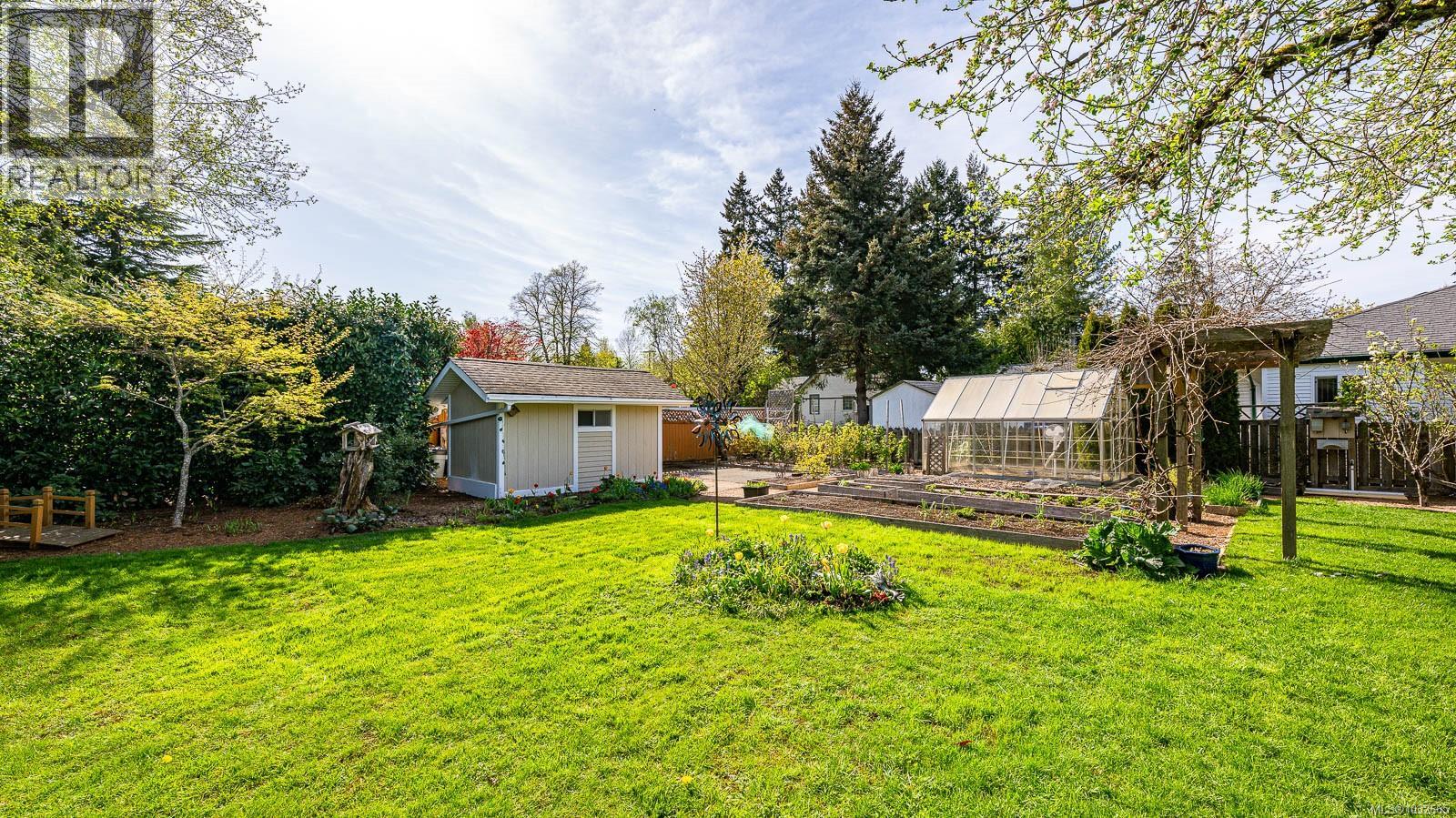 787 Stewart Ave - 57