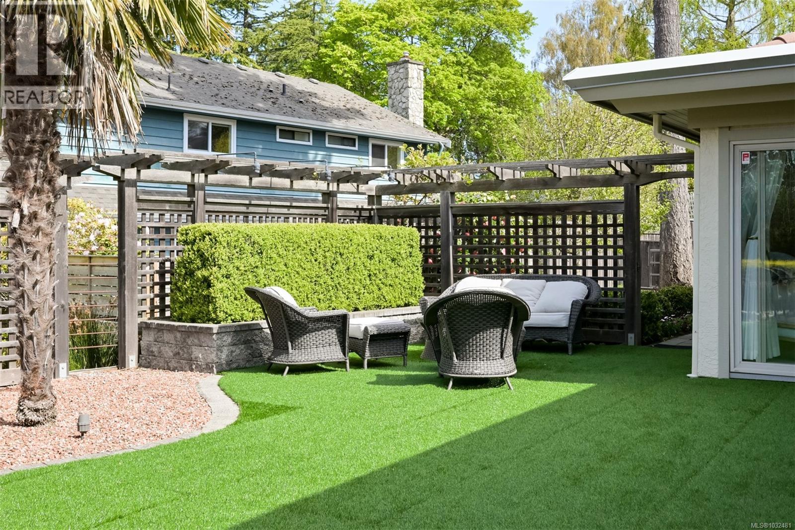  2770 Arbutus Road, Saanich