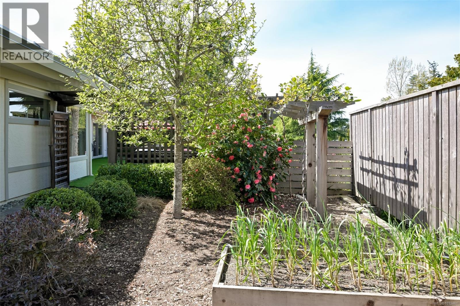  2770 Arbutus Road, Saanich