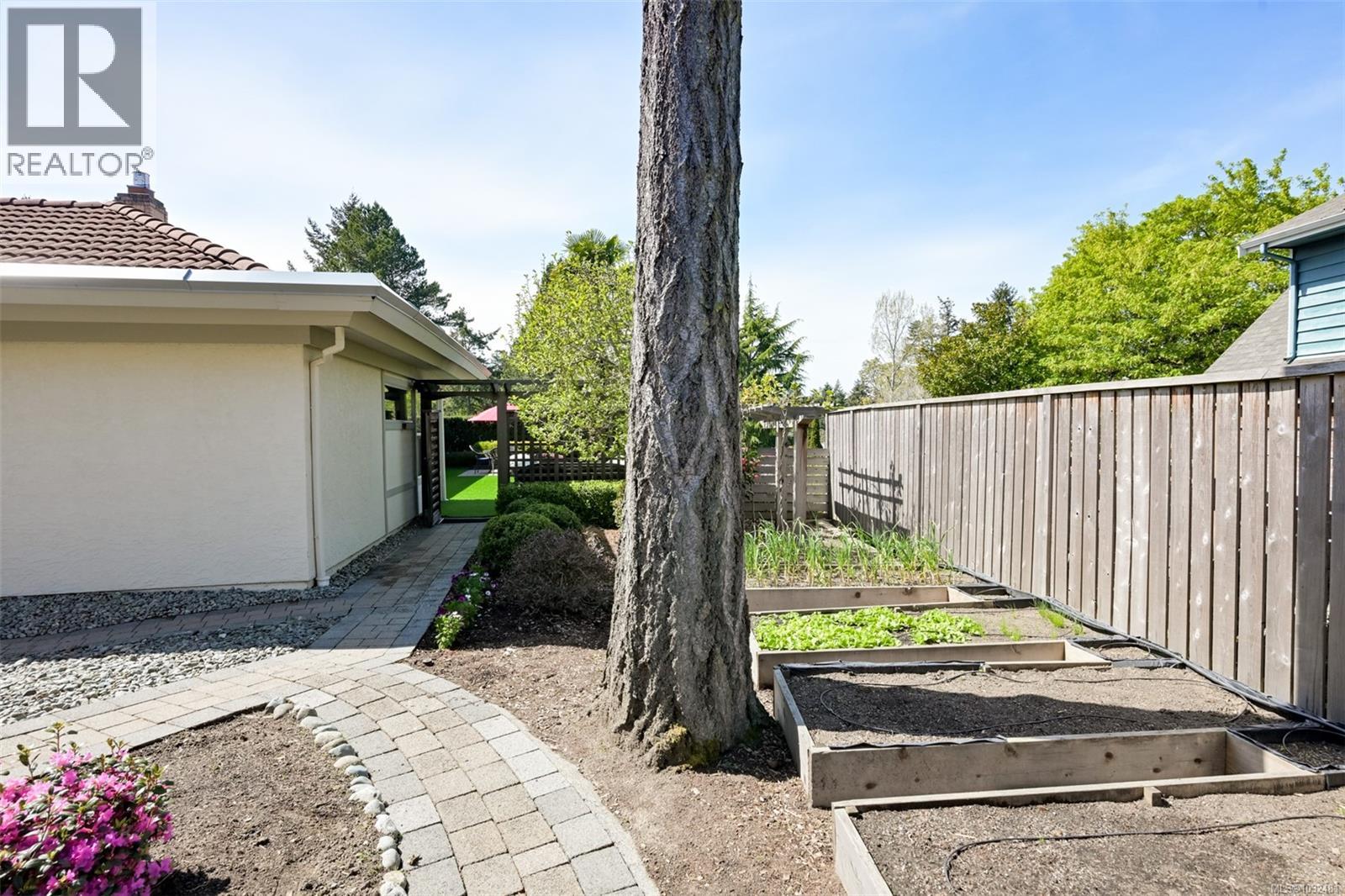  2770 Arbutus Road, Saanich