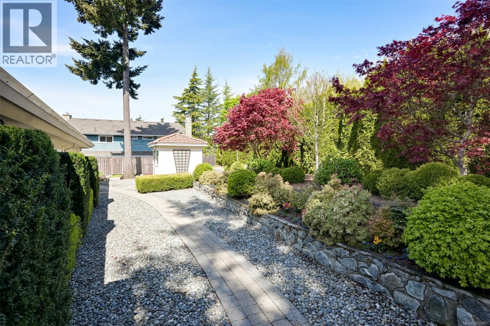  2770 Arbutus Road, Saanich