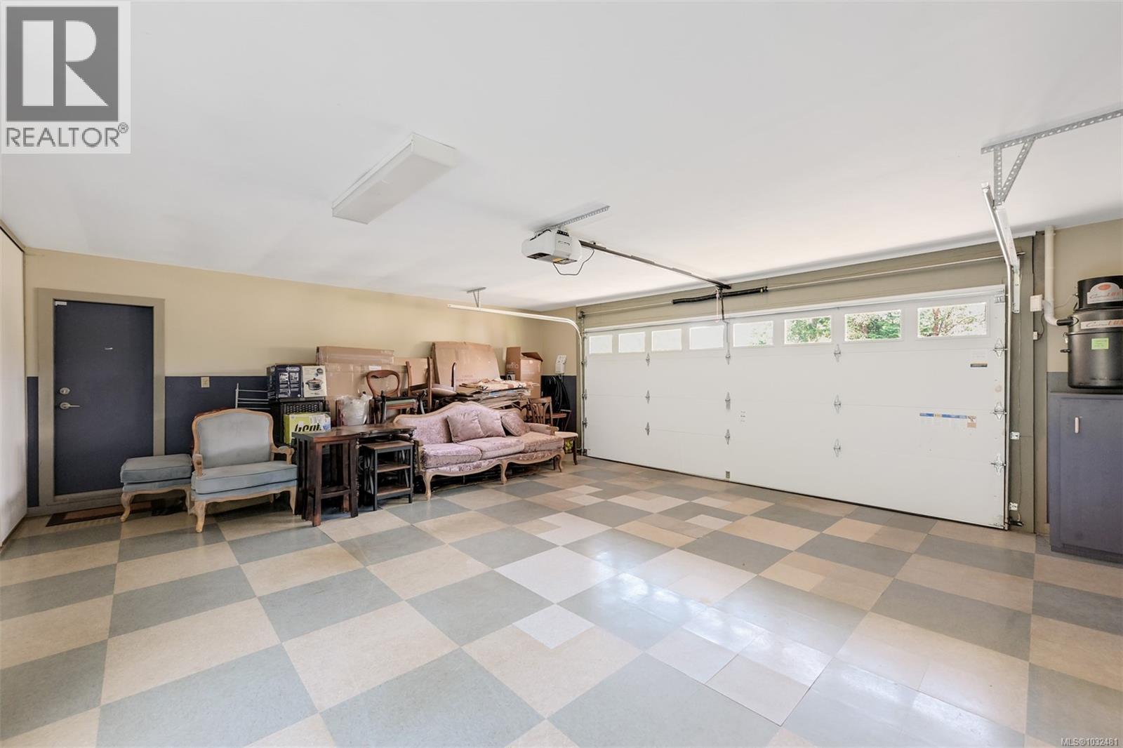  2770 Arbutus Road, Saanich