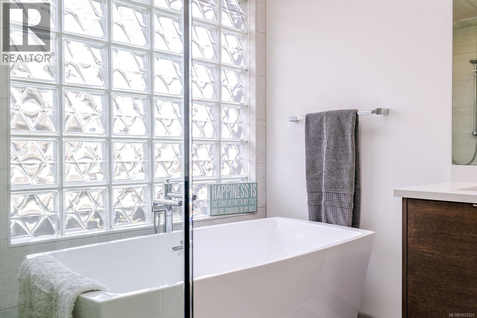 1701 Admiral Tryon Blvd - 11