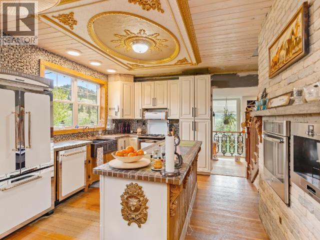 5208 TRANS CANADA Highway - 14