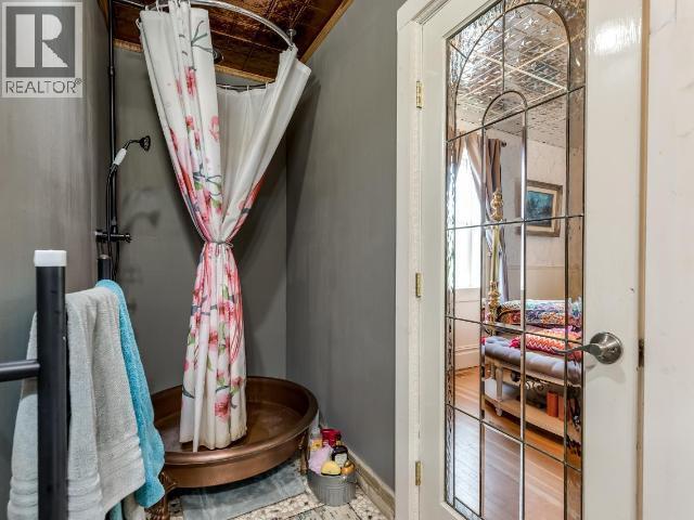 5208 TRANS CANADA Highway - 35