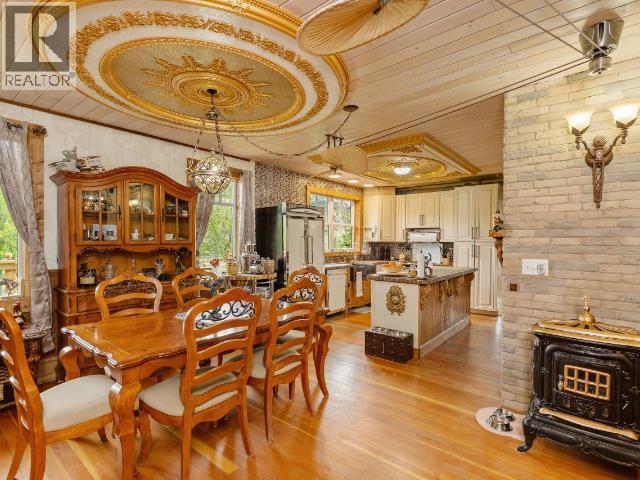 5208 TRANS CANADA Highway - 18