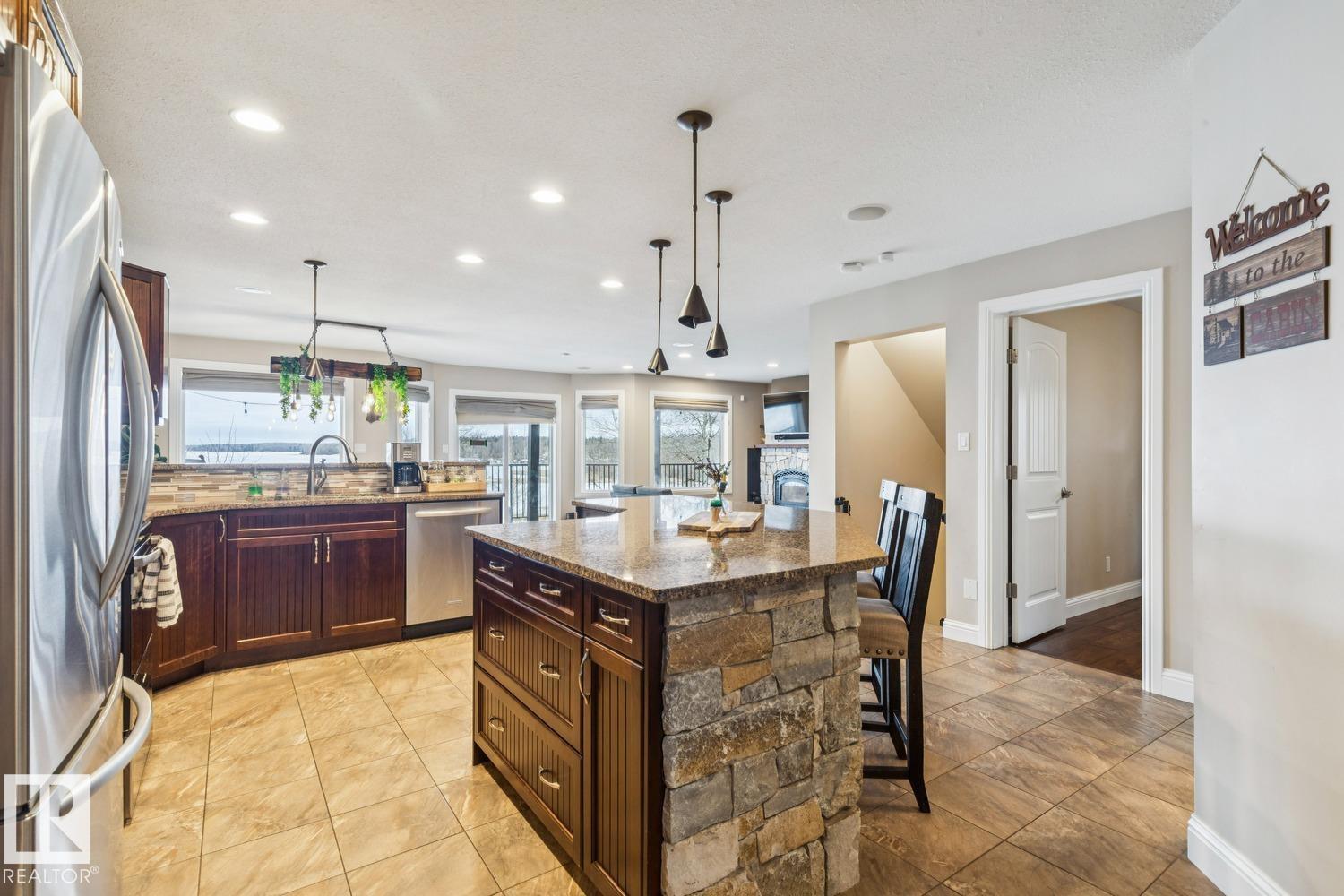 14 Spruce RD - 12