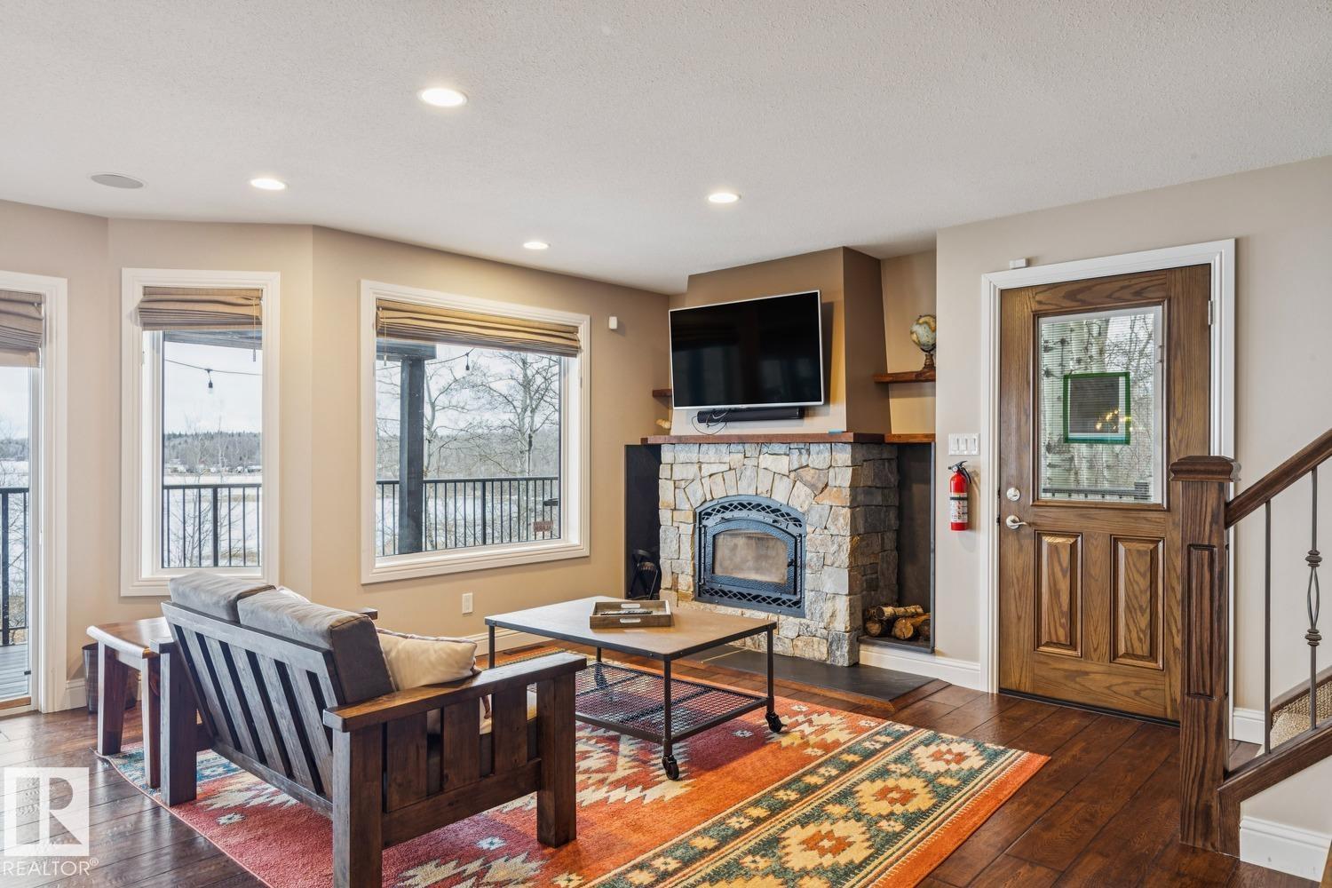 14 Spruce RD - 18