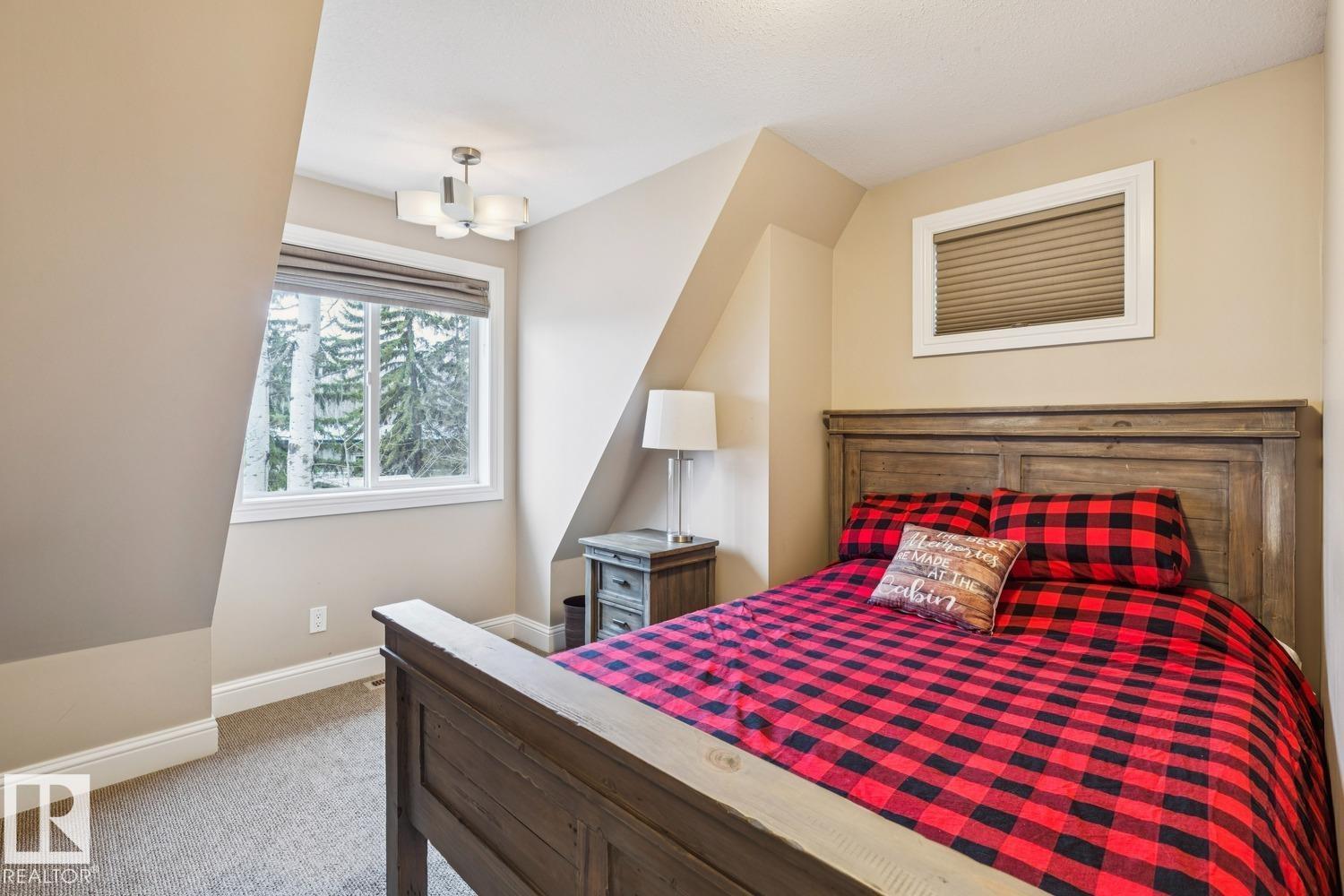 14 Spruce RD - 27