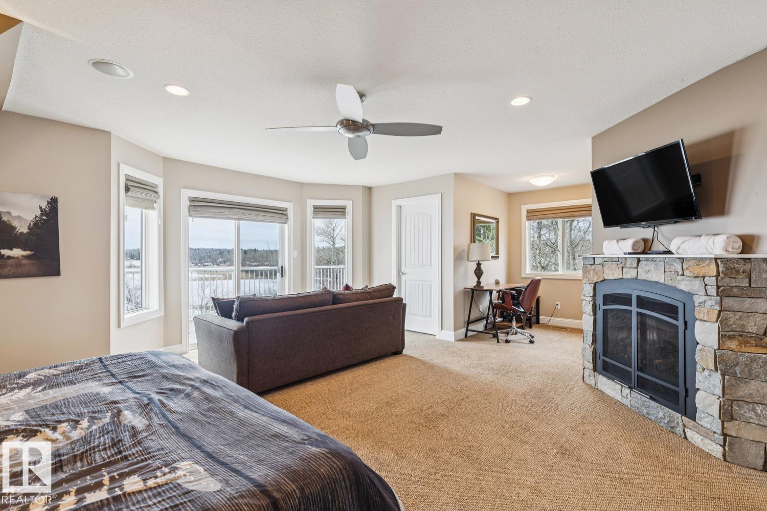 14 Spruce RD - 32