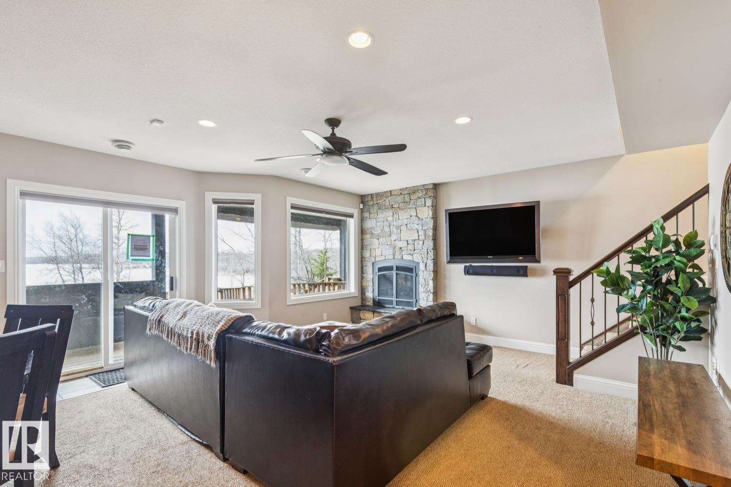 14 Spruce RD - 37