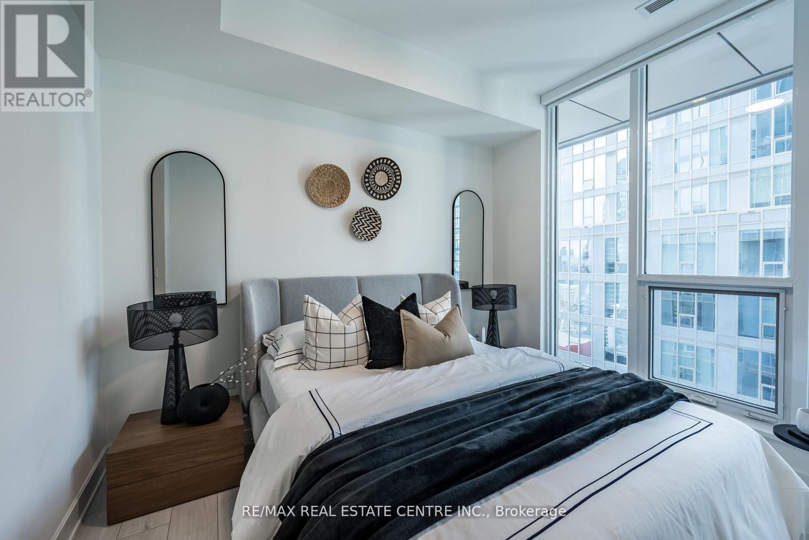 #3504 15 MERCER STREET - 21