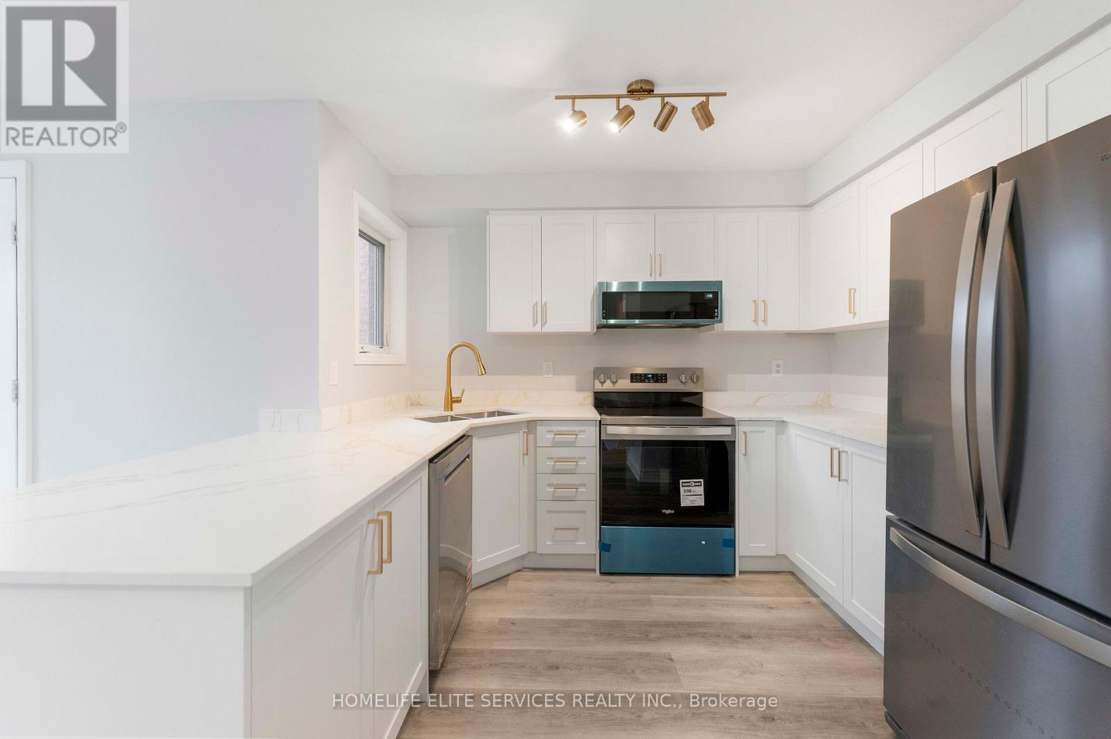7 LENTHALL AVENUE - 15
