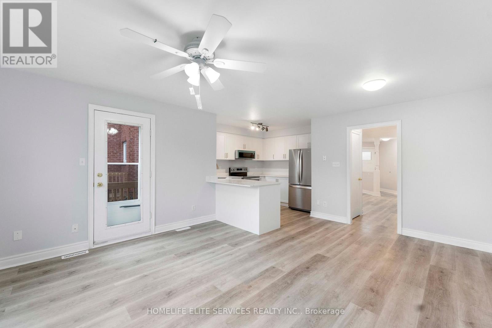 7 LENTHALL AVENUE - 12