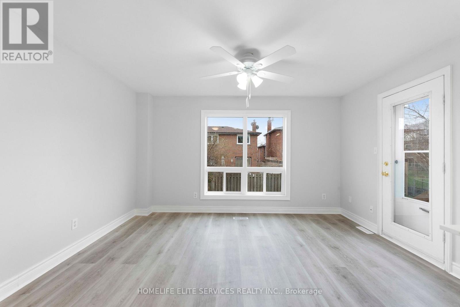 7 LENTHALL AVENUE - 11