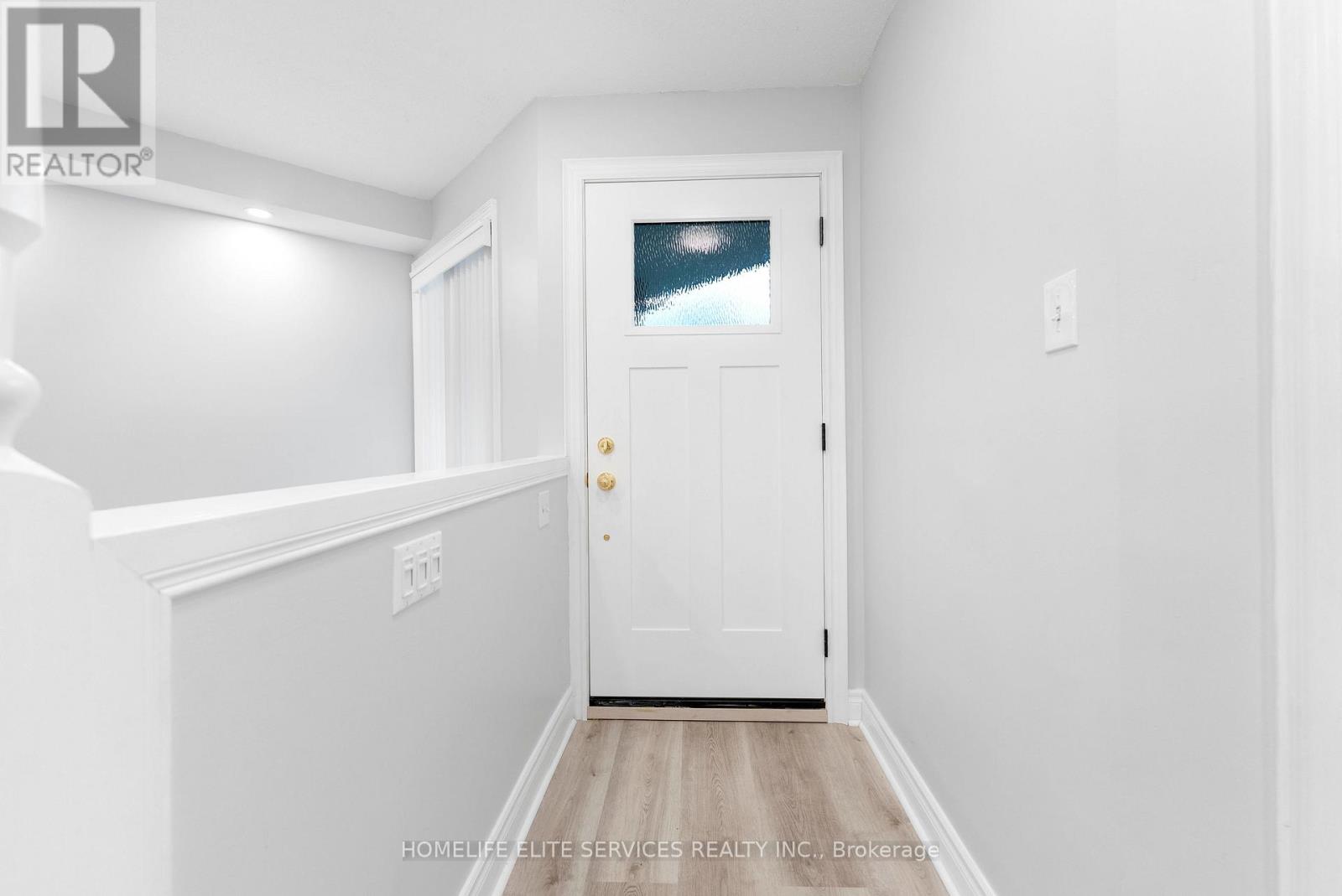 7 LENTHALL AVENUE - 5