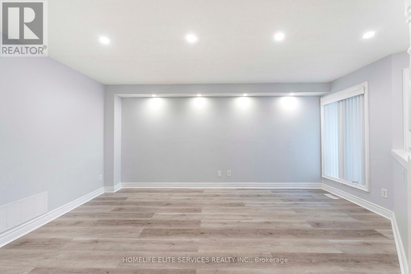 7 LENTHALL AVENUE - 9