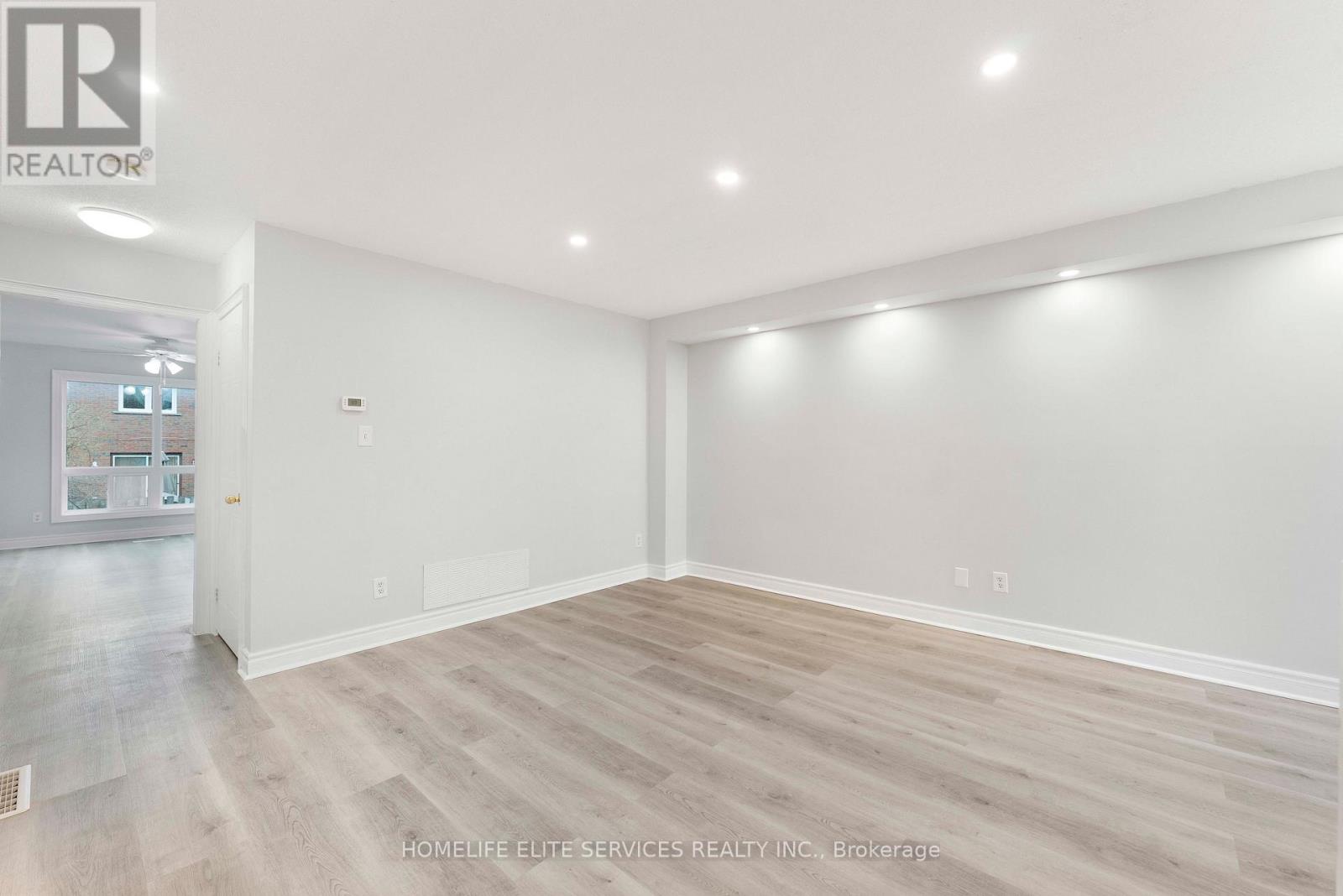 7 LENTHALL AVENUE - 8