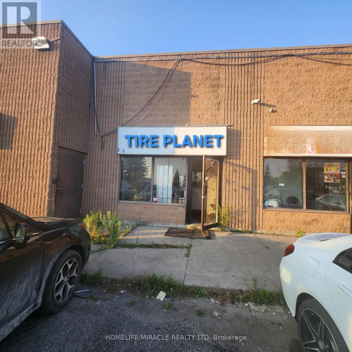 4 - 6720 HIGHWAY 7 — photo 3