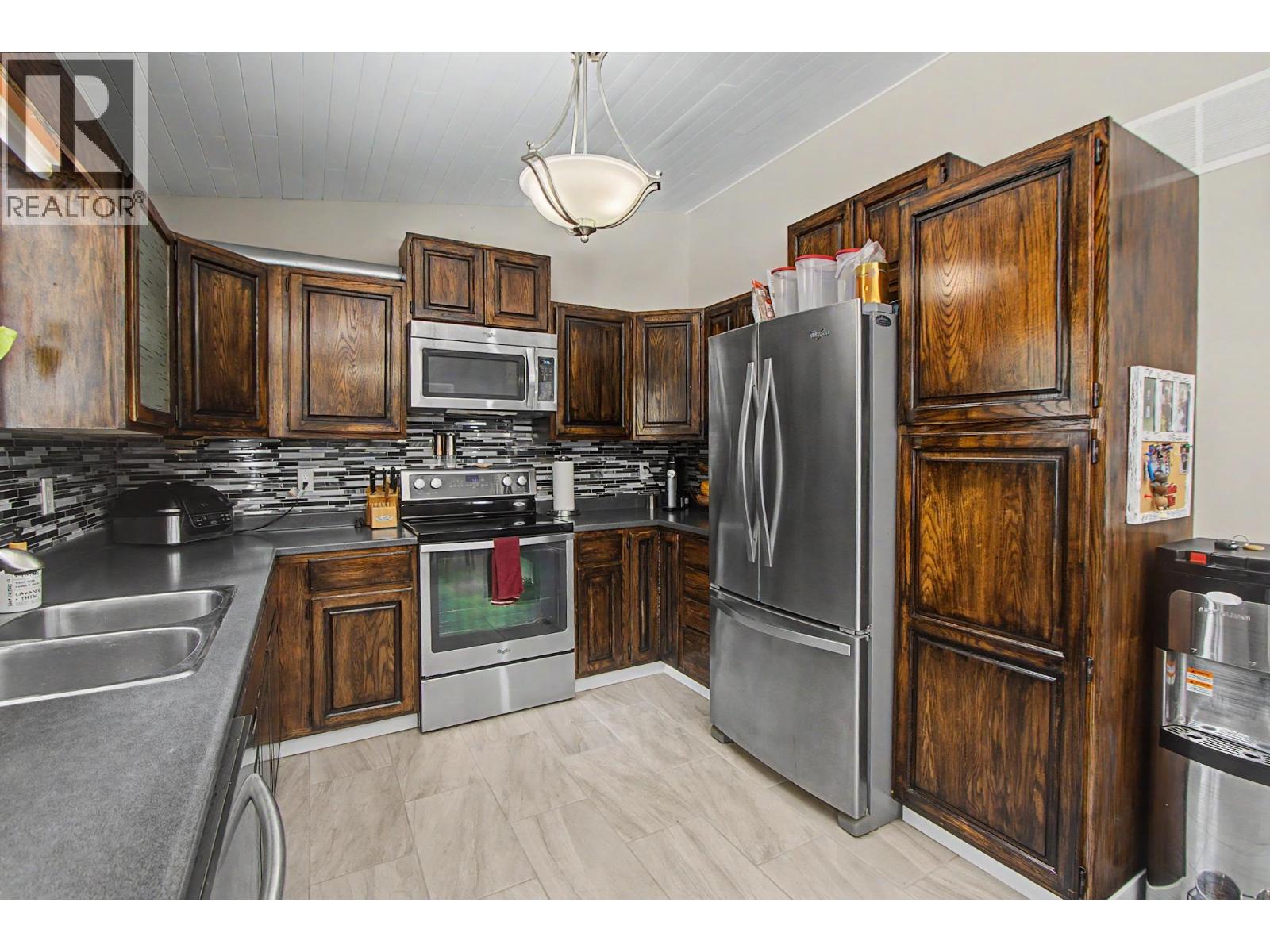 Photo 9 of 41 — 11320 PILOT MOUNTAIN ROAD · Prince George, BC