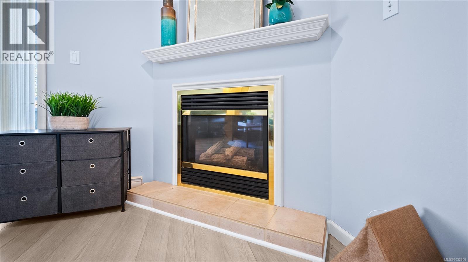 204 1361 Hillside Avenue, Victoria