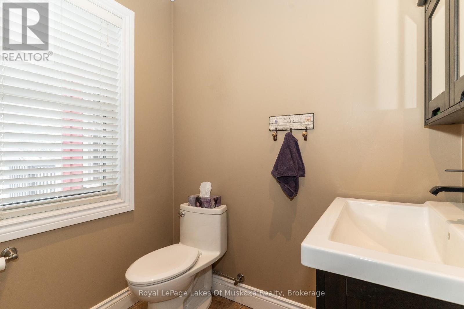 1039 FALKENBURG ROAD - 27
